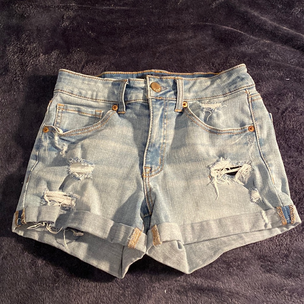 medium wash aero jean shorts